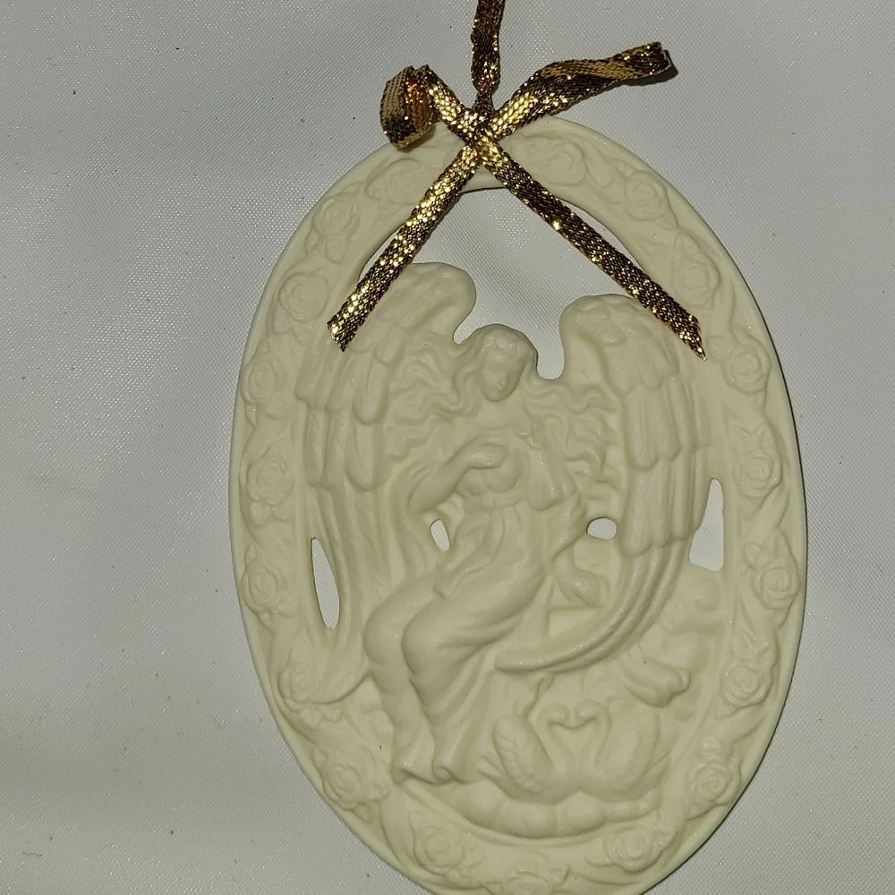 PartyLite 2003 VINTAGE ANGEL‎ OF LOVE ORNAMENT IN BOX